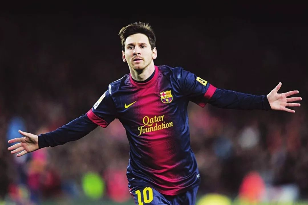 哥本哈根球迷单场向场内投掷83枚烟花，俱乐部被罚15万克朗