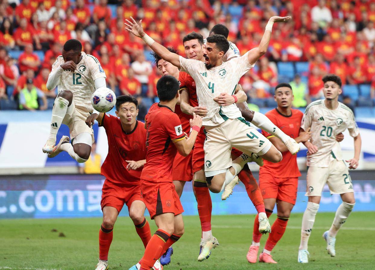 杜篮特关键投篮稳定输出