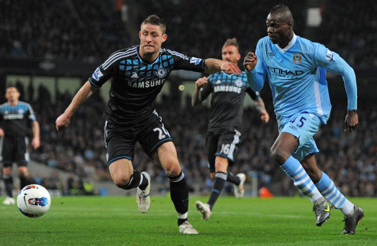 巴萨主席拉波尔塔圣诞晚宴展现亲和力 球队领跑西甲前景光明