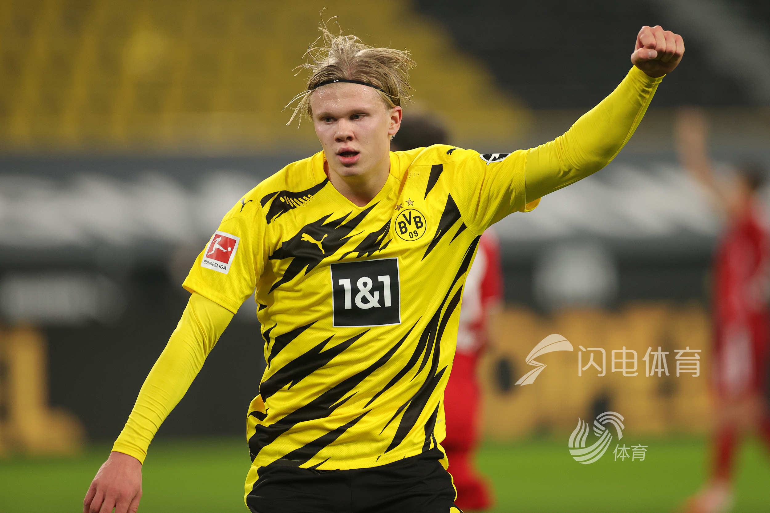 巴萨梅西任意球破门助球队领先