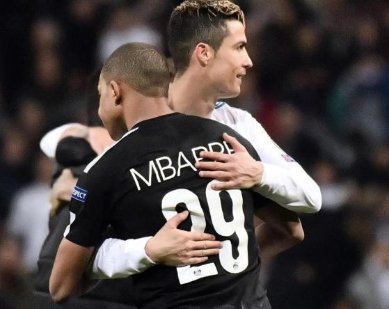 关键球打成后教练激动怒吼