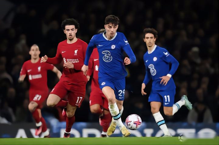 32岁津门虎王牌队长正式转会上港，亚冠首轮亮相柔佛引关注