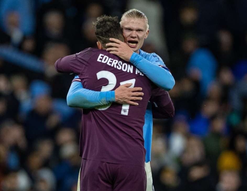 足球国足再次加练射门，教练组严要求