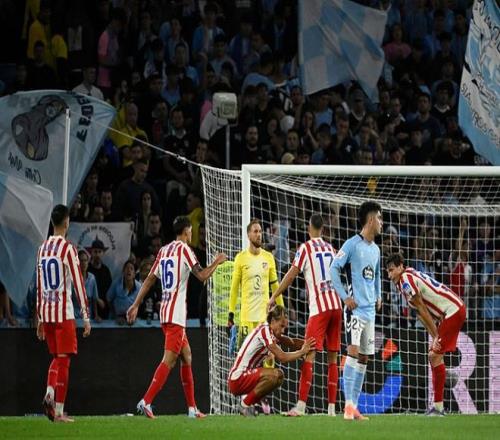 日本队2026年世界杯球衣：深蓝色底色+浅蓝色波浪状图案