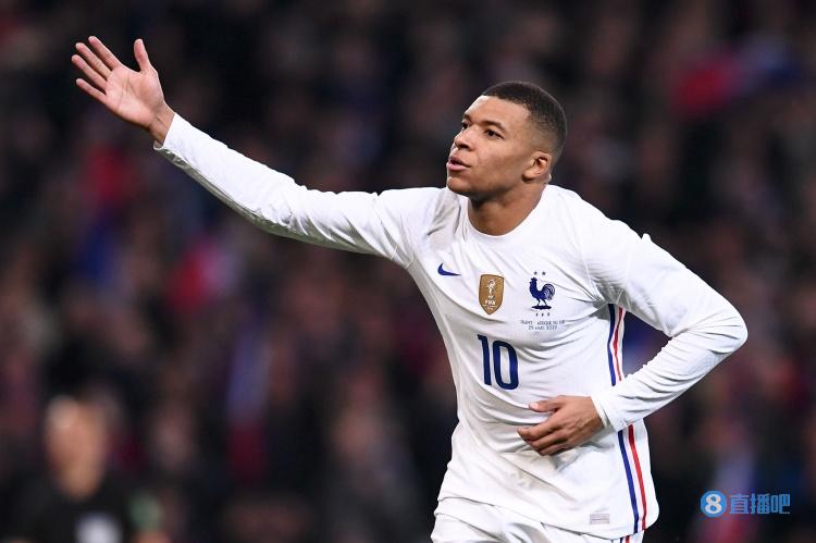 南安普顿不敌普雷斯顿后，后卫内森-伍德与本队球迷发生口角